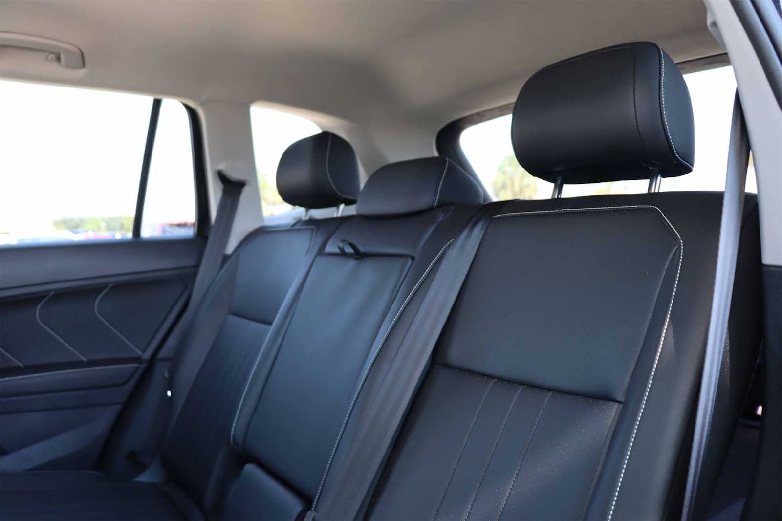 Thumbnail: 2024 Volkswagen Tiguan - 15