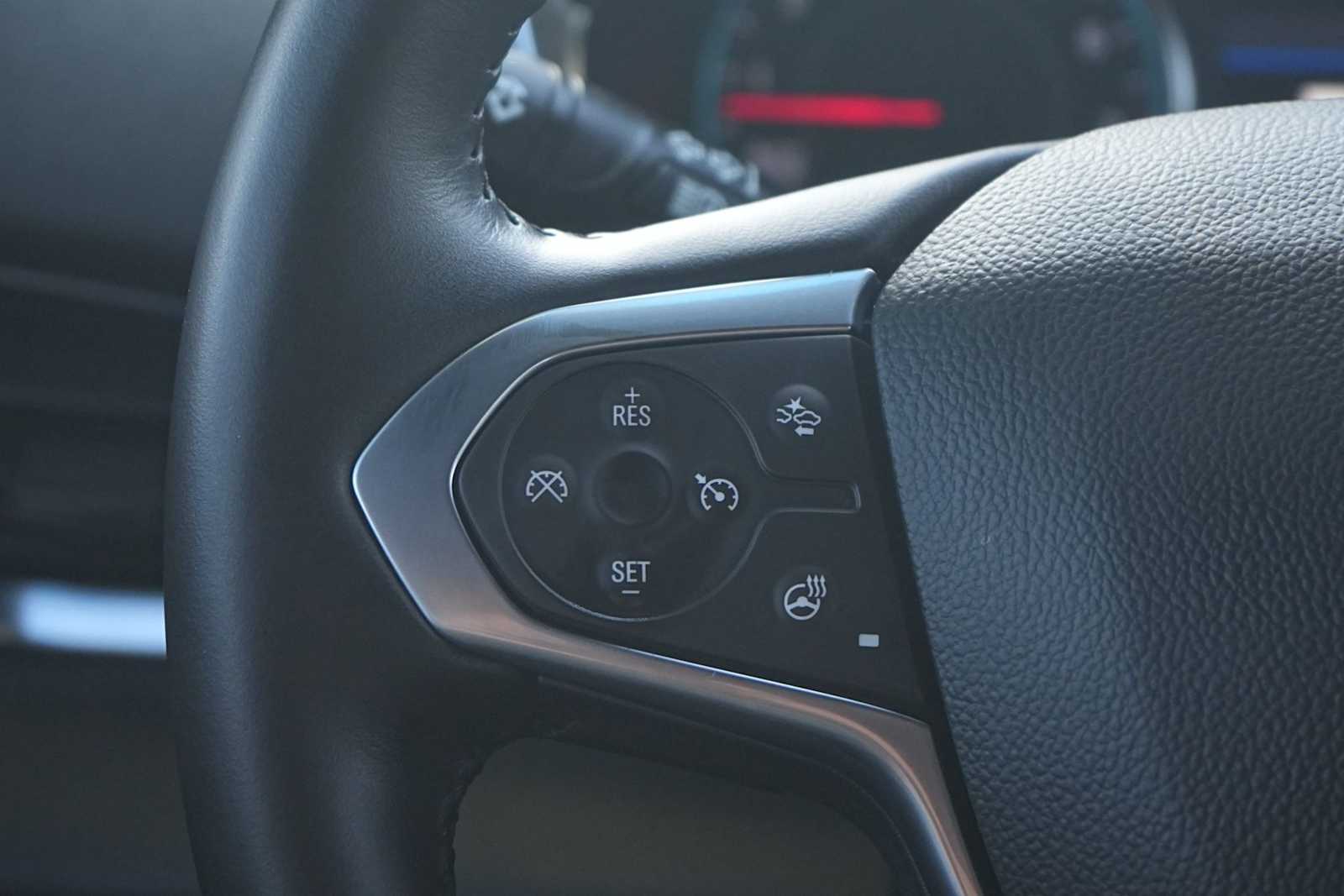 Thumbnail: 2022 Chevrolet Traverse - 17