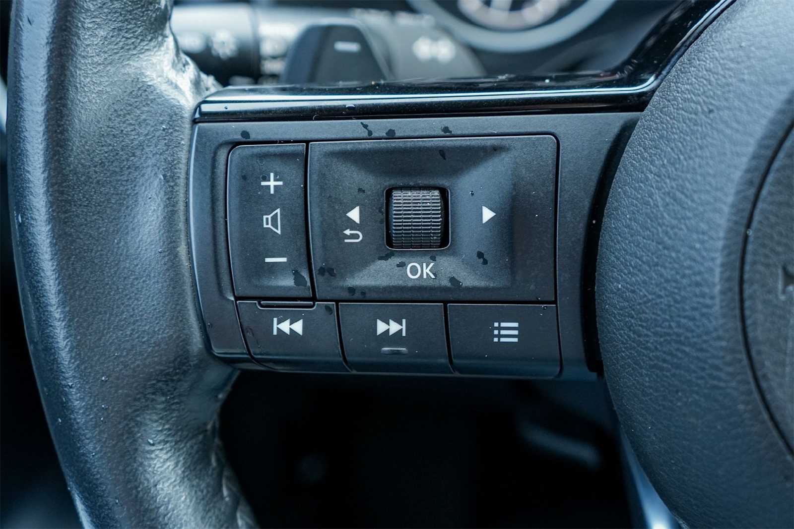 Thumbnail: 2023 Nissan Rogue - 24