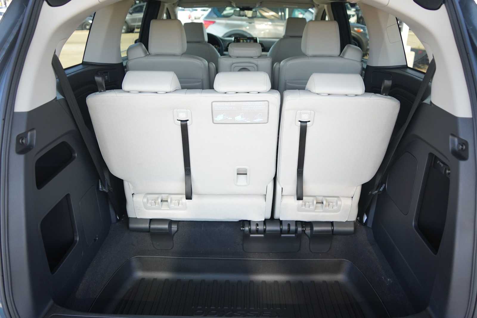 Thumbnail: 2026 Honda Odyssey - 19