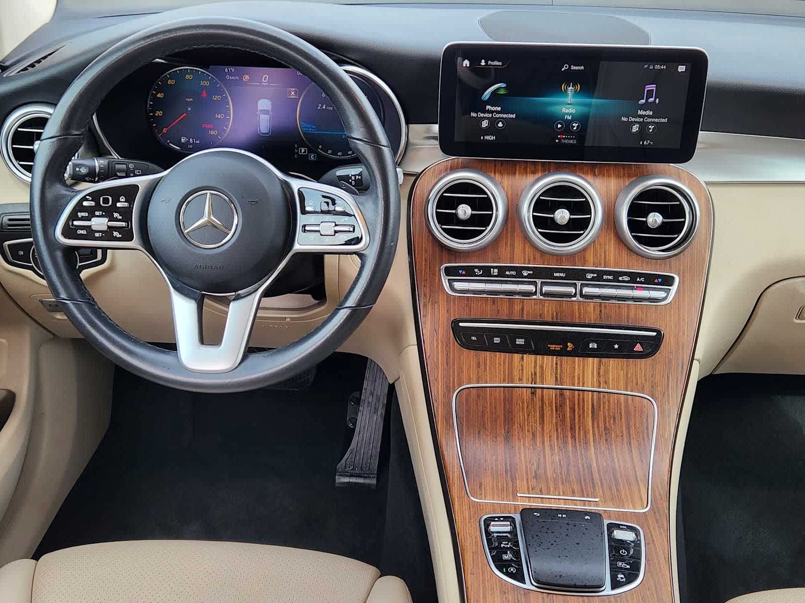 Thumbnail: 2022 Mercedes-Benz GLC - 26