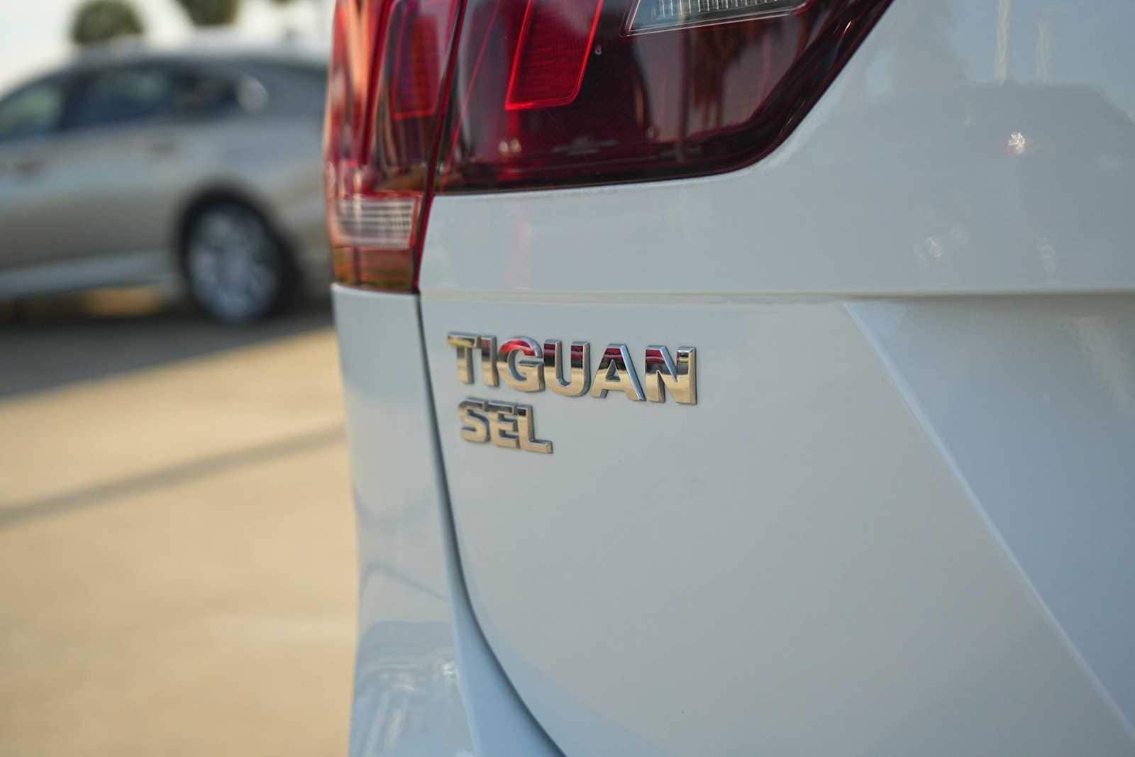 Thumbnail: 2021 Volkswagen Tiguan - 8