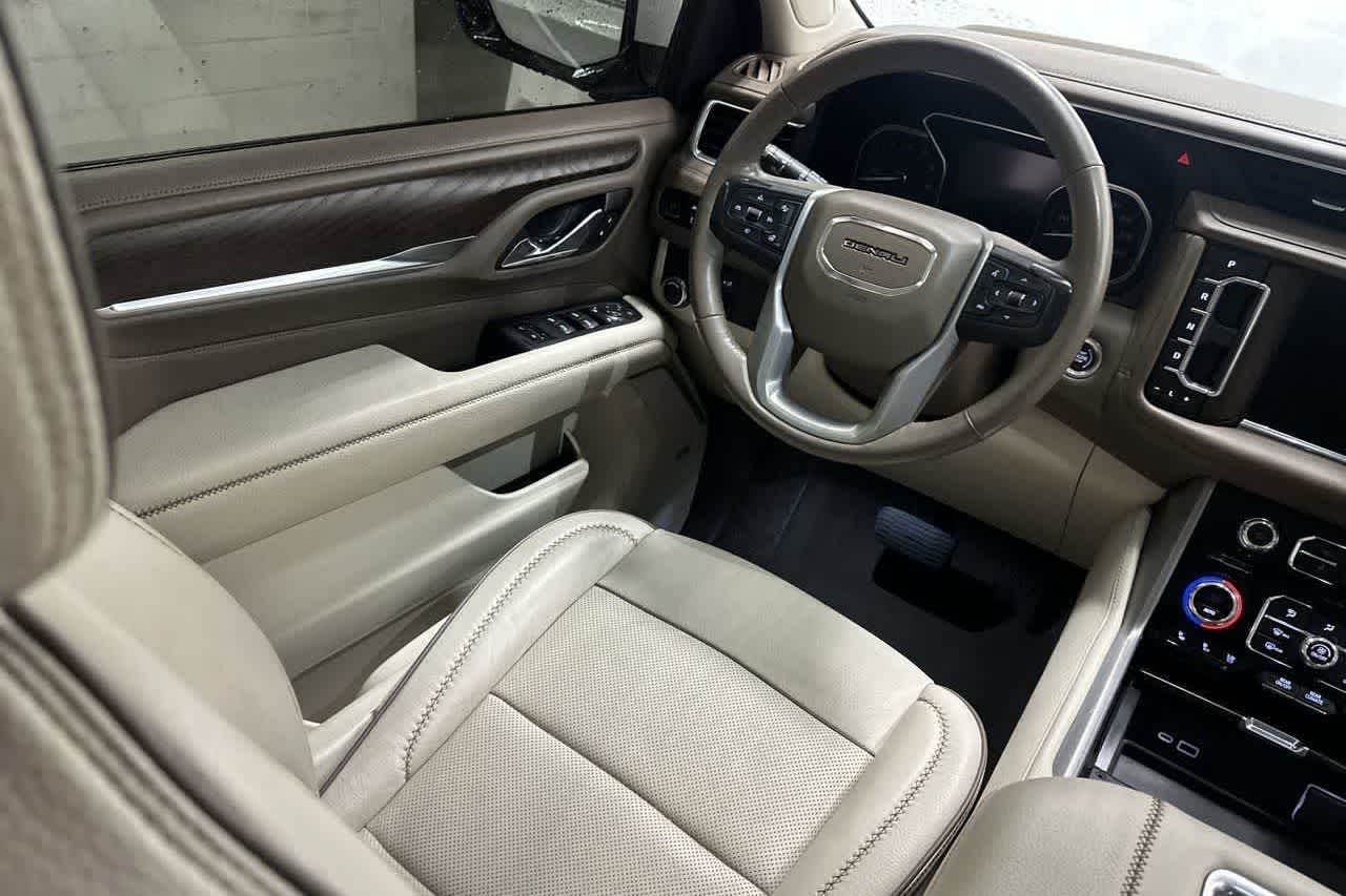 2021 GMC Yukon XL Denali - Photo 11