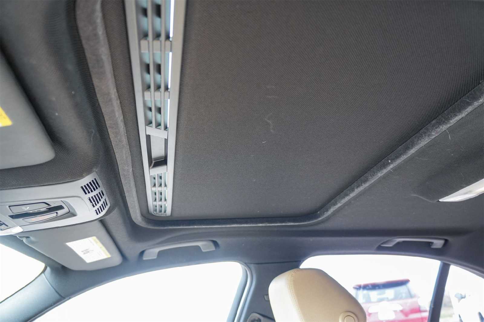 Thumbnail: 2017 BMW 3 Series - 22