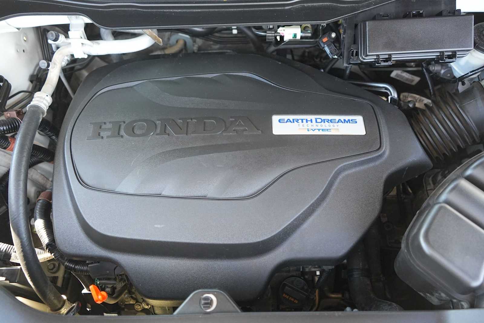 Thumbnail: 2017 Honda Pilot - 9