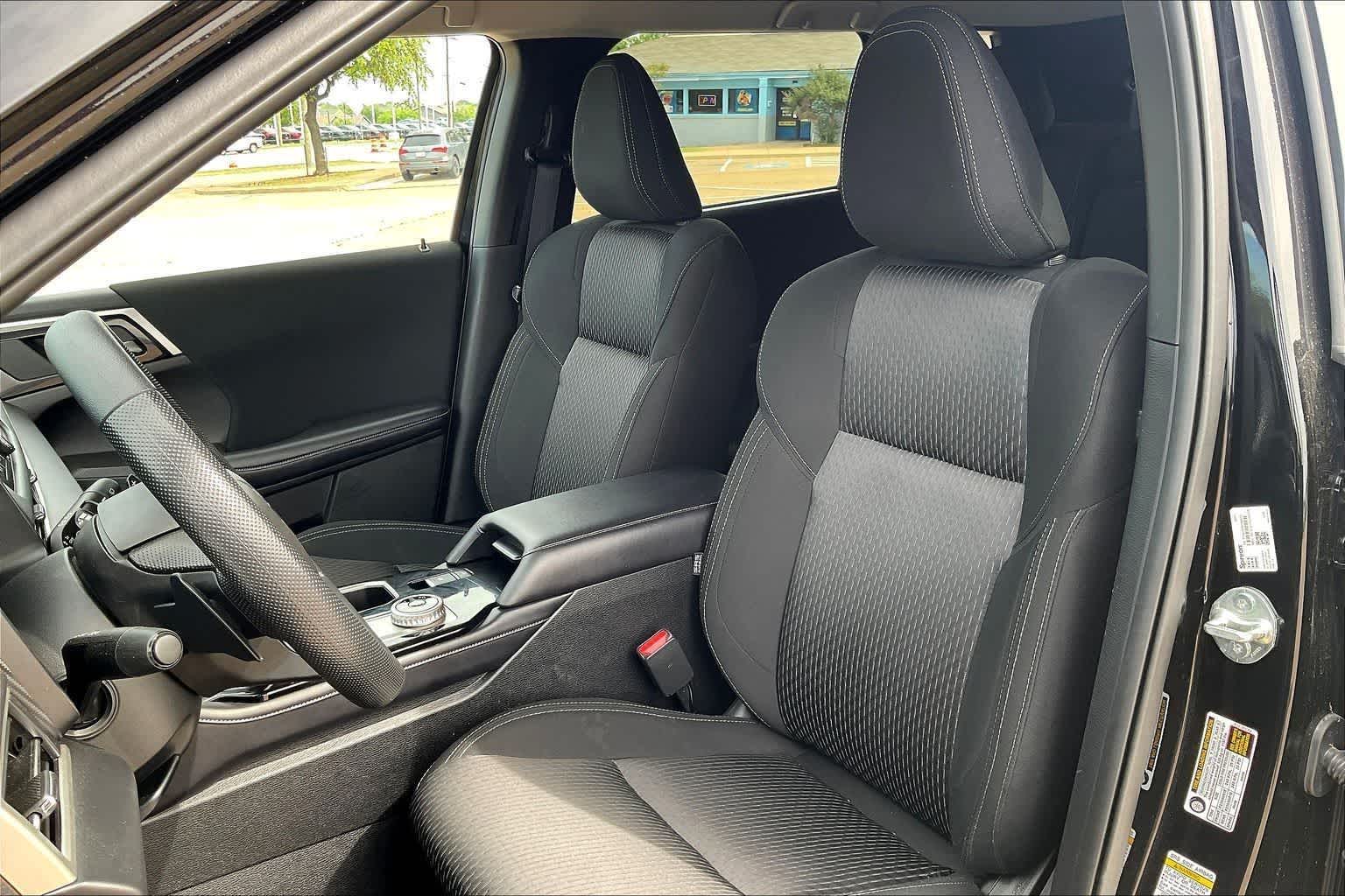 2025 Mitsubishi Outlander ES - Photo 11