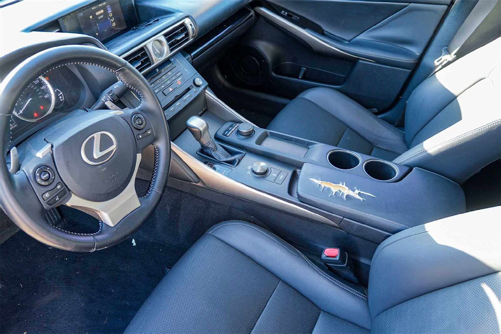 Thumbnail: 2015 Lexus IS - 2