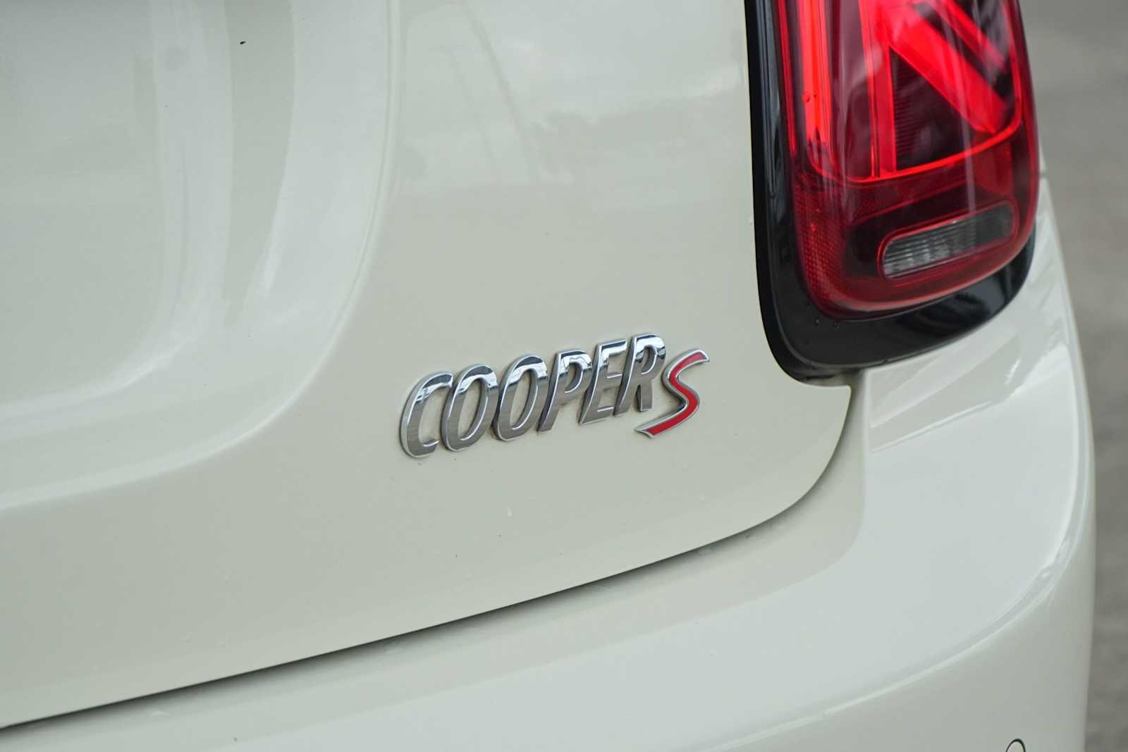 Thumbnail: 2019 MINI Cooper Hardtop - 8