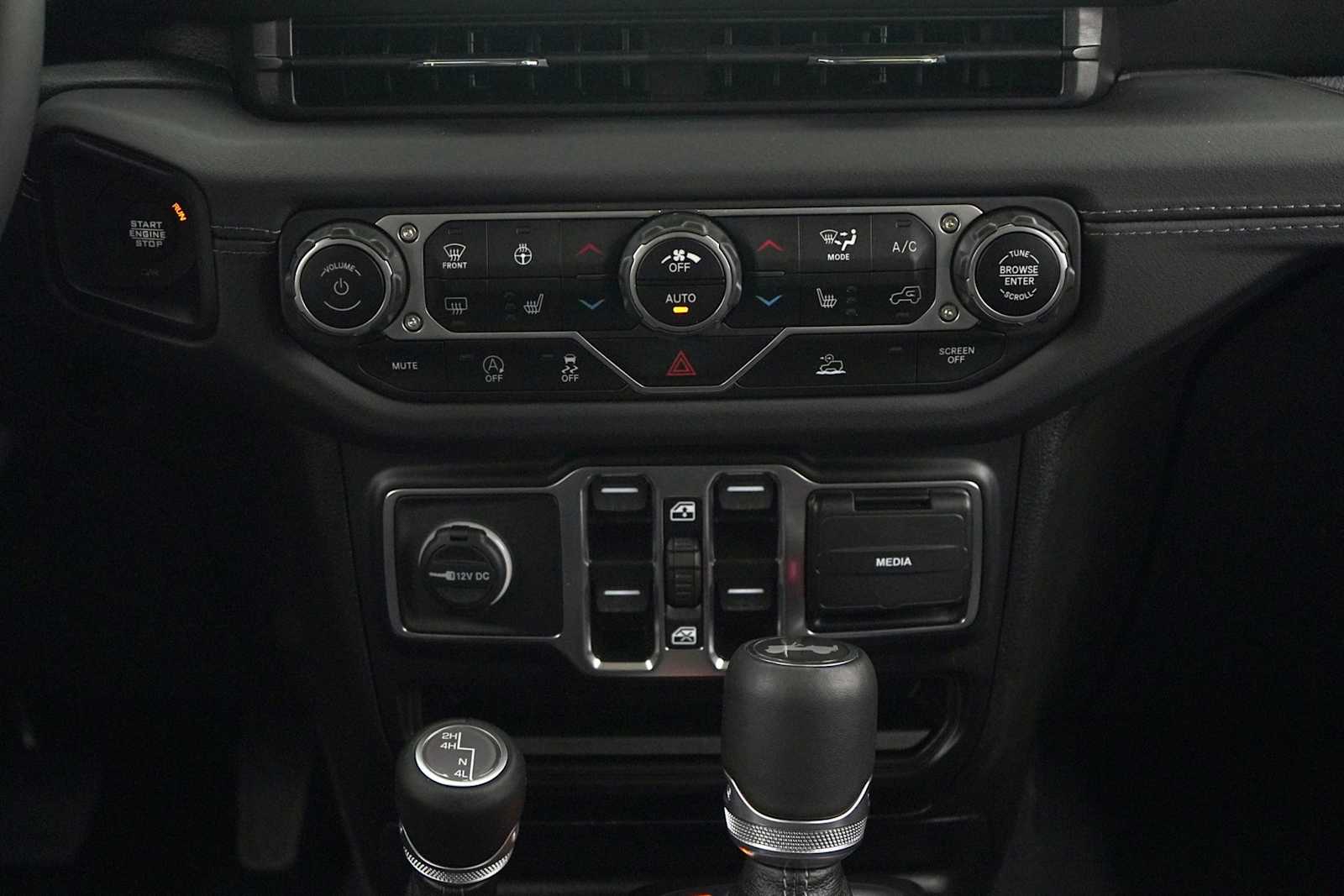 Thumbnail: 2024 Jeep Wrangler - 22