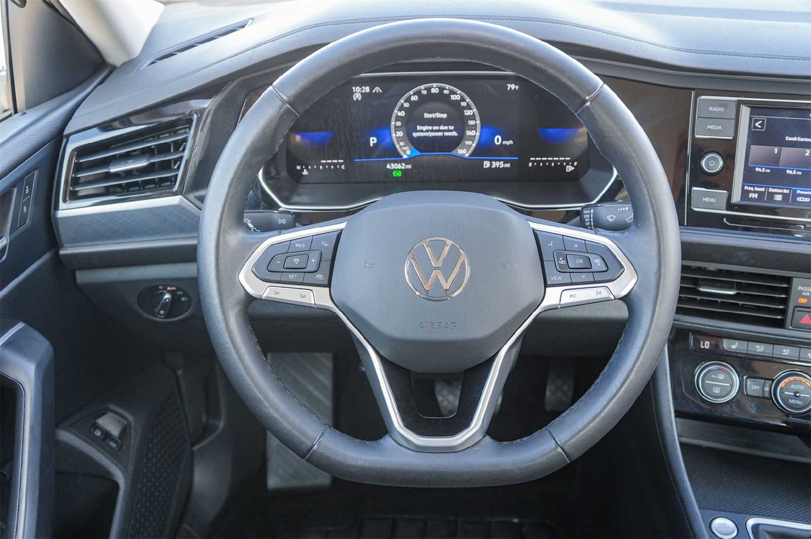 Thumbnail: 2024 Volkswagen Jetta - 15