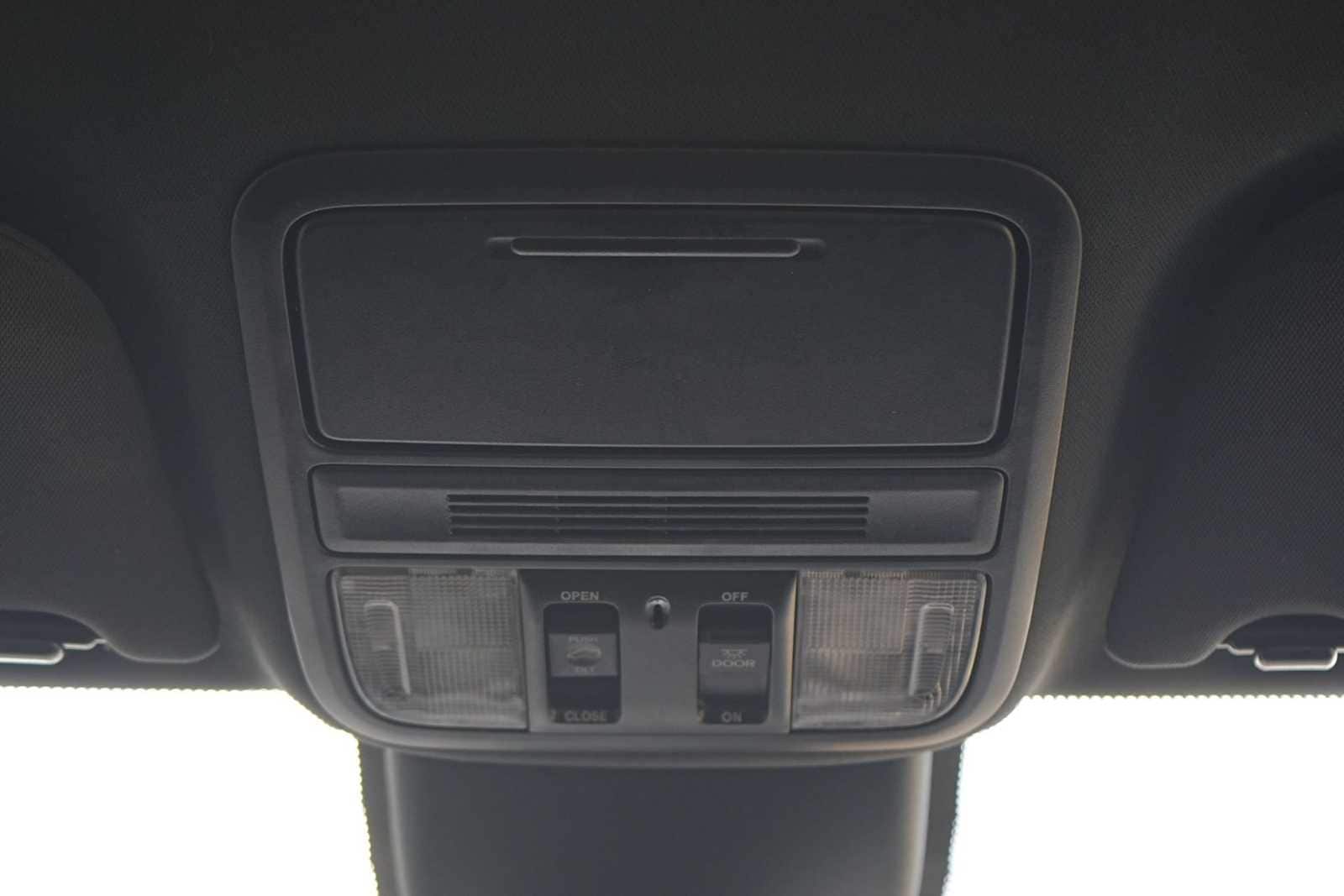 Thumbnail: 2023 Honda Odyssey - 23