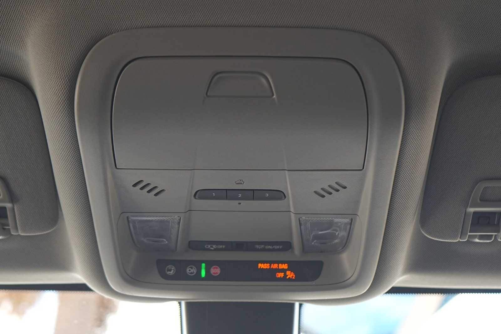 Thumbnail: 2020 Chevrolet Equinox - 24