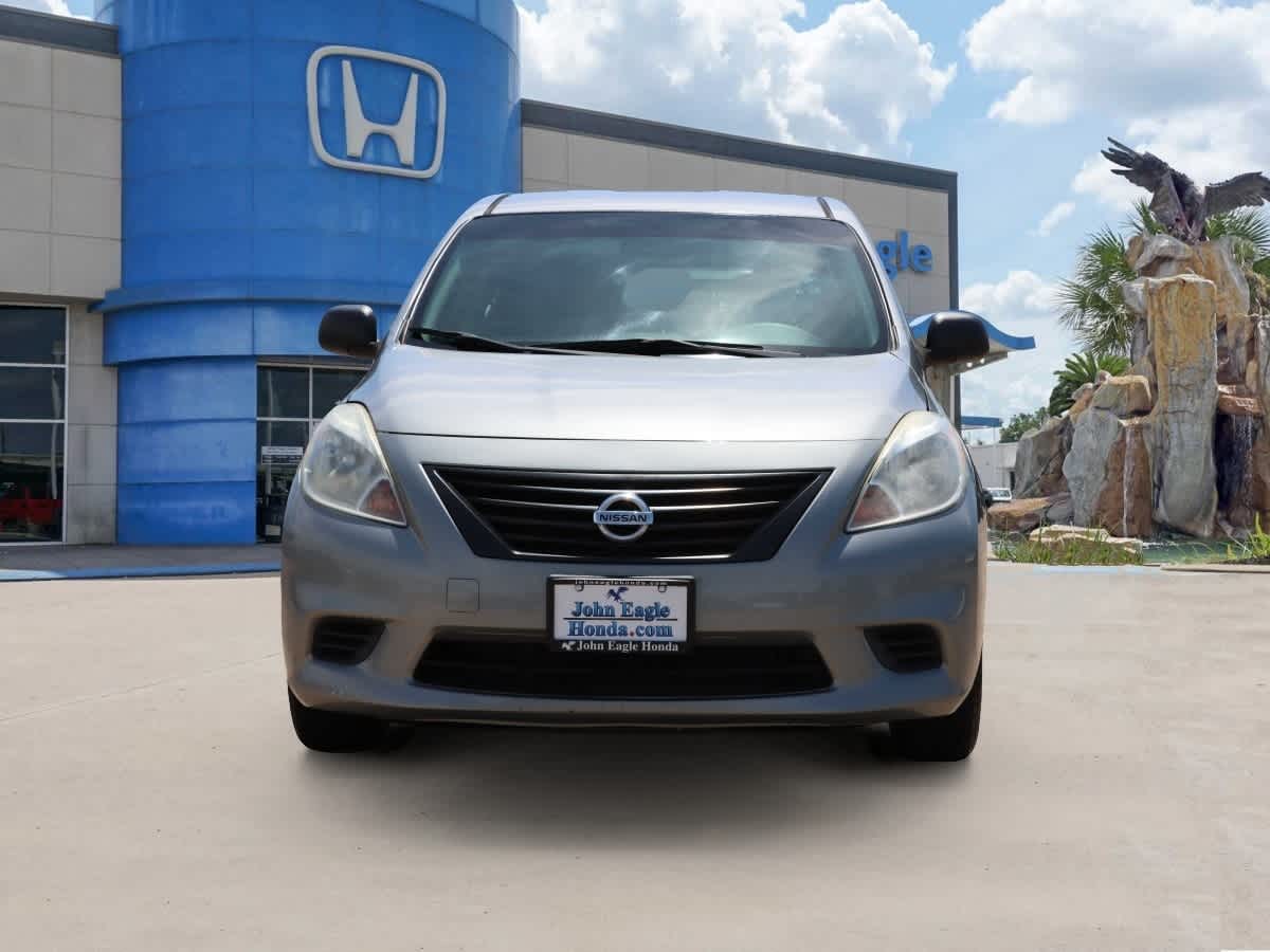 2013 Nissan Versa S 6