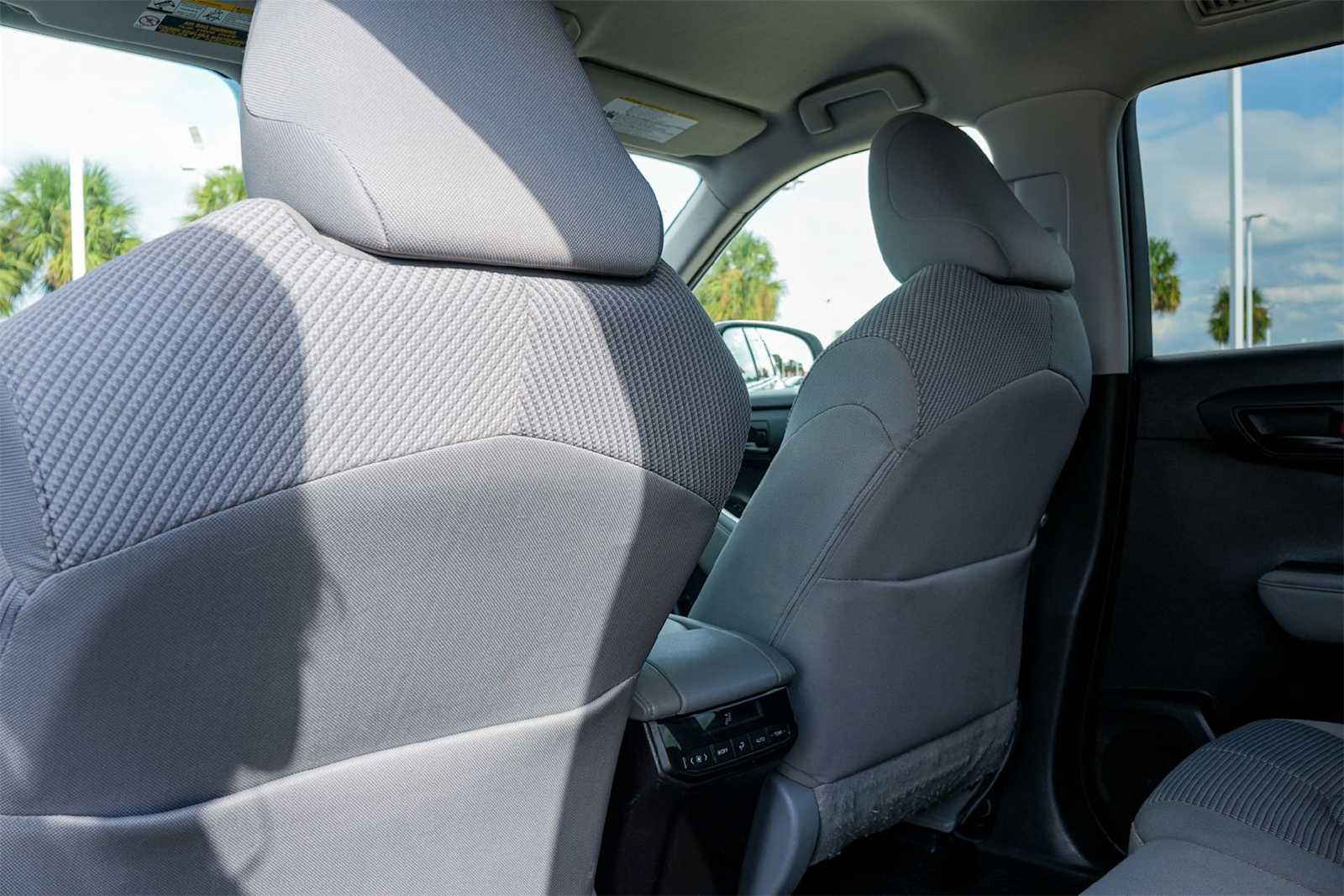 Thumbnail: 2021 Toyota Highlander - 12