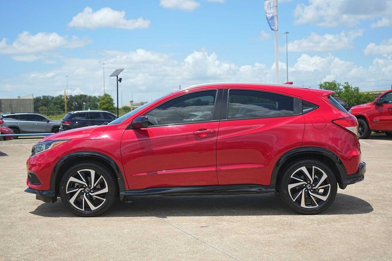 Thumbnail: 2019 Honda HR-V - 3