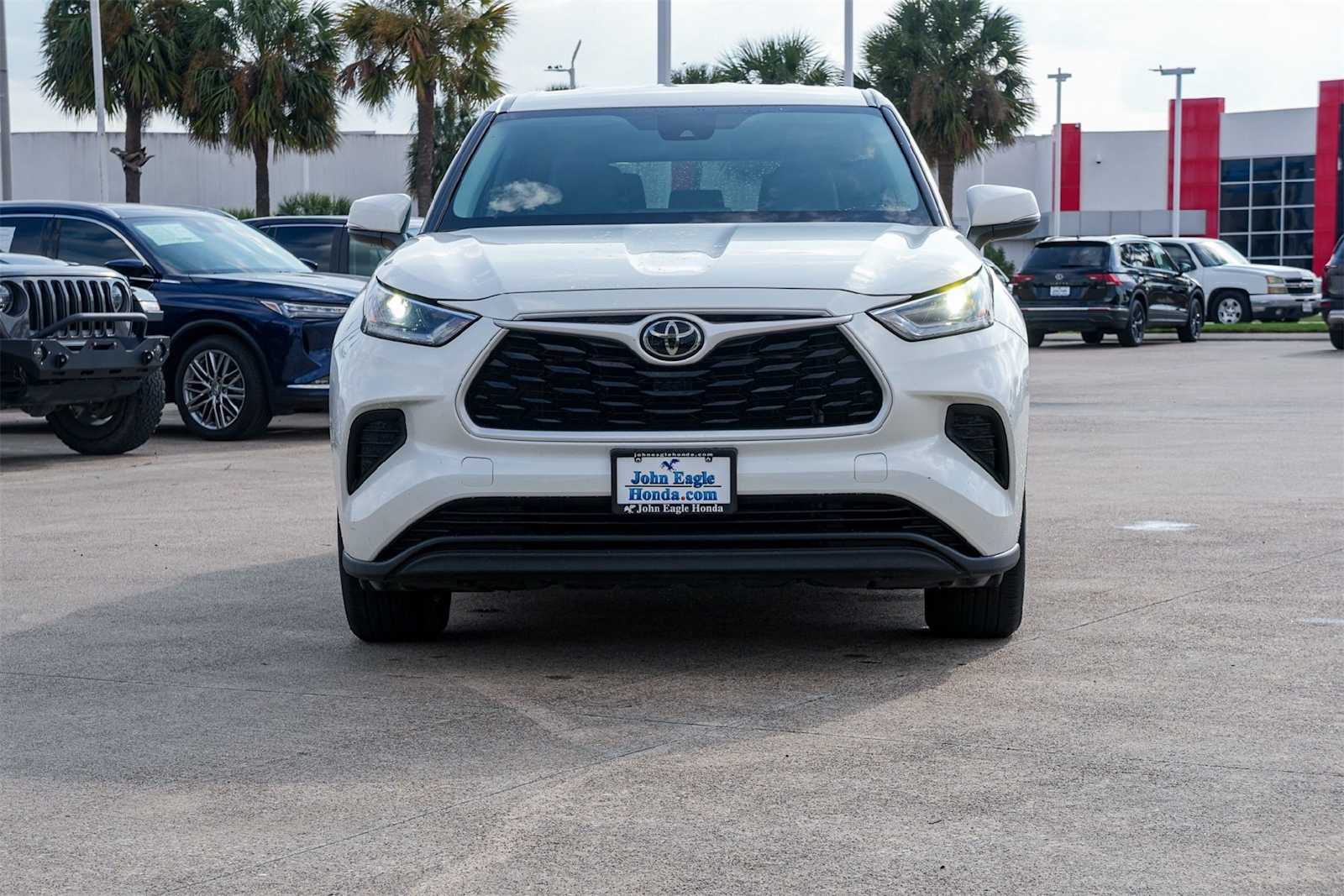 Thumbnail: 2021 Toyota Highlander - 6
