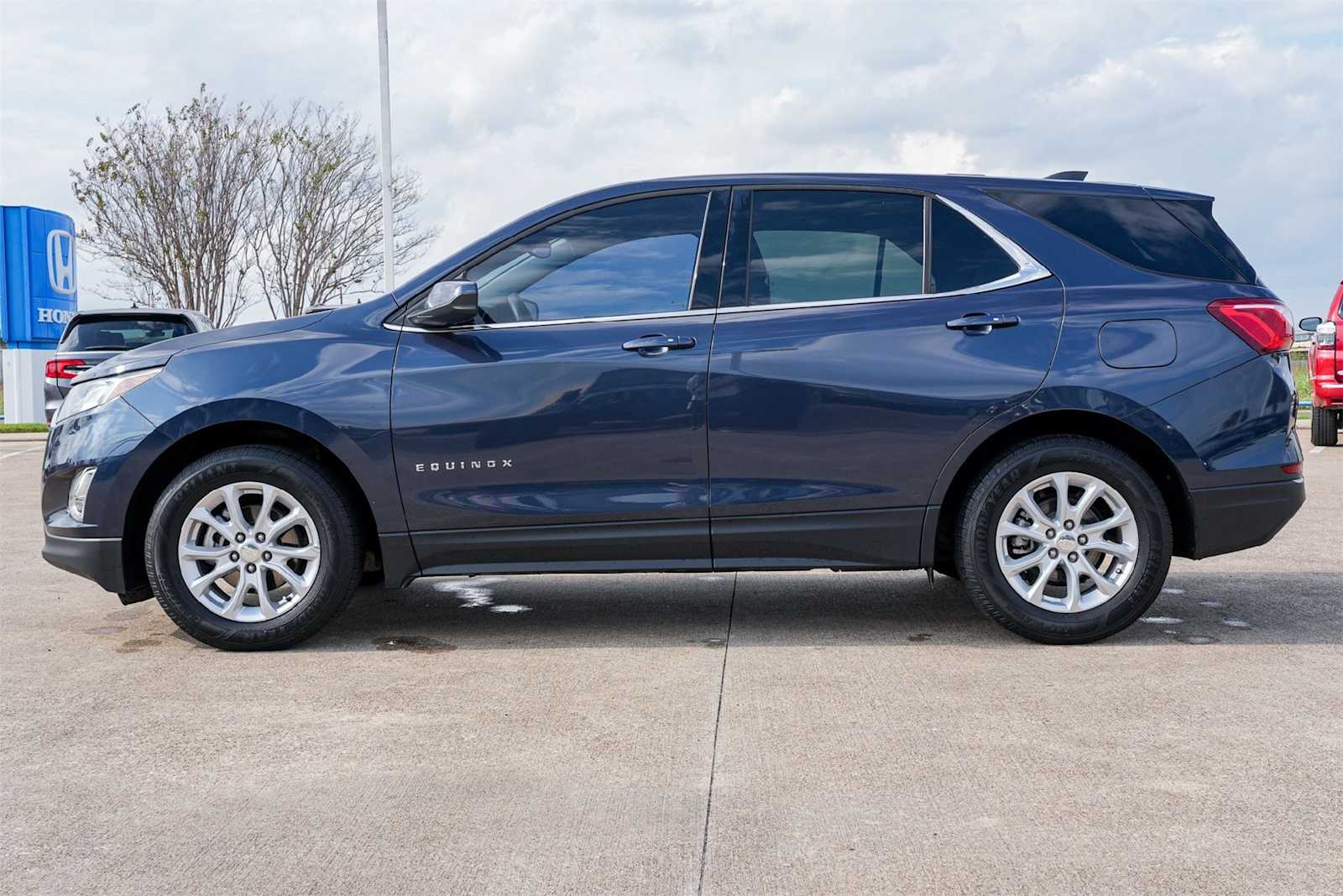 Thumbnail: 2018 Chevrolet Equinox - 3