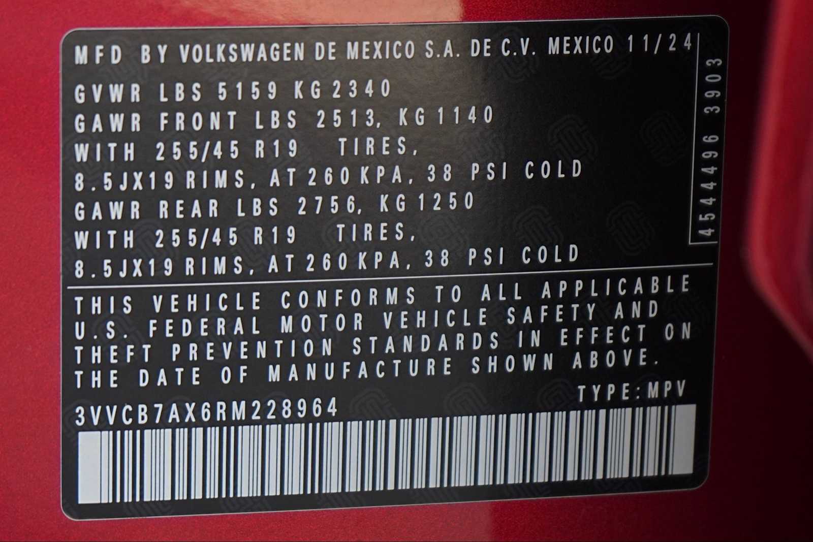 Thumbnail: 2024 Volkswagen Tiguan - 30