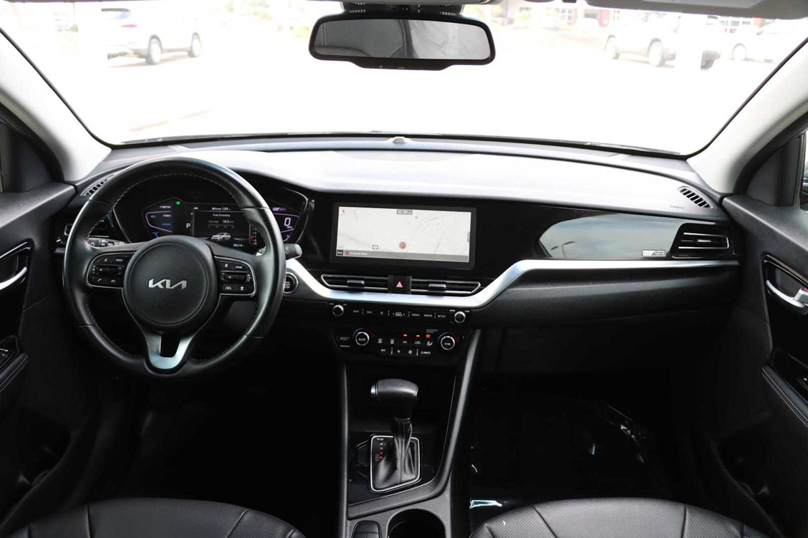 Thumbnail: 2022 Kia Niro - 10