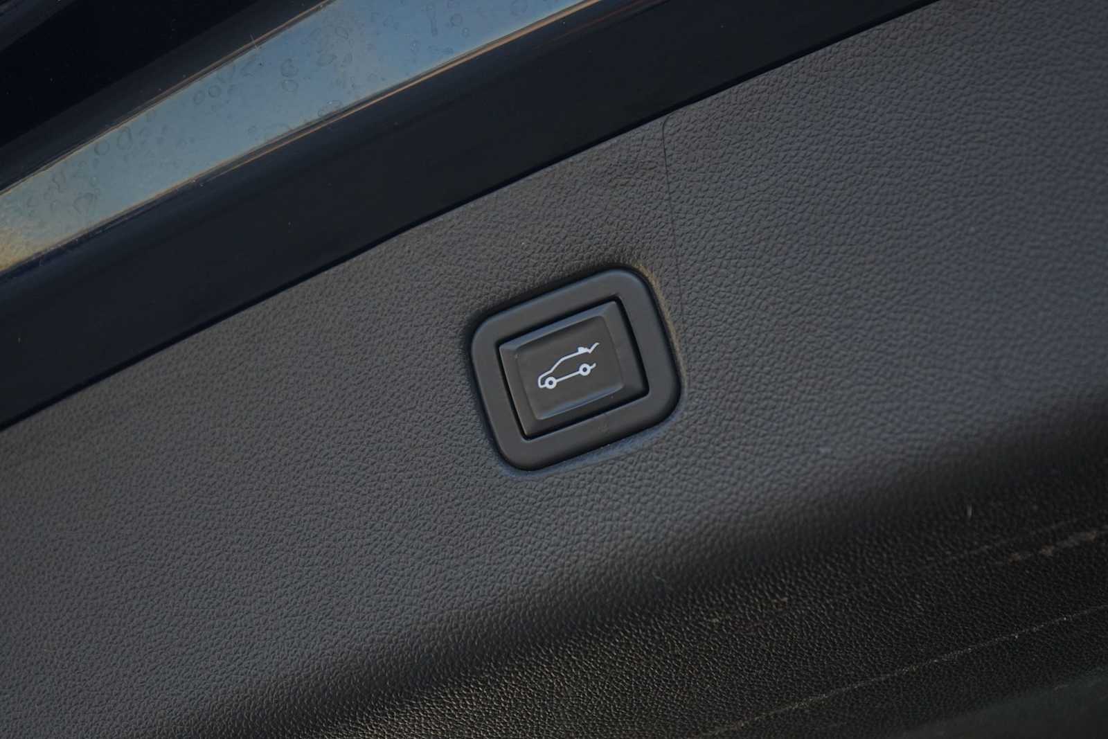 Thumbnail: 2020 Chevrolet Blazer - 26