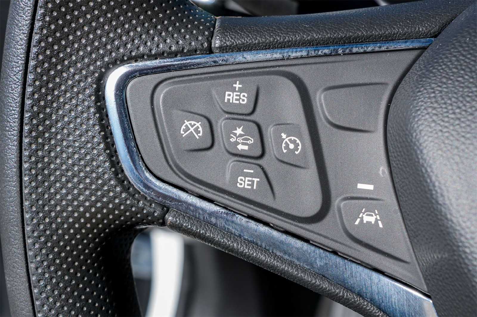 Thumbnail: 2025 Chevrolet Malibu - 25