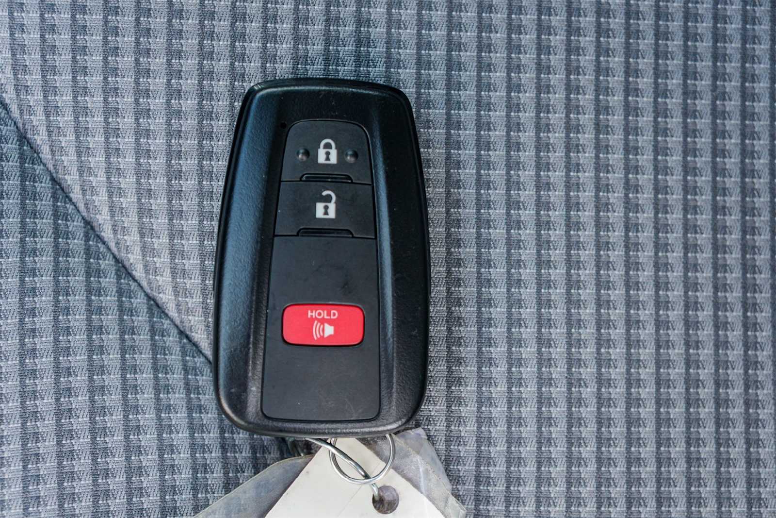 Thumbnail: 2021 Toyota Highlander - 20