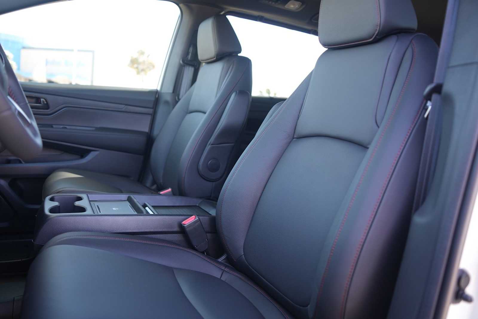 Thumbnail: 2026 Honda Odyssey - 11