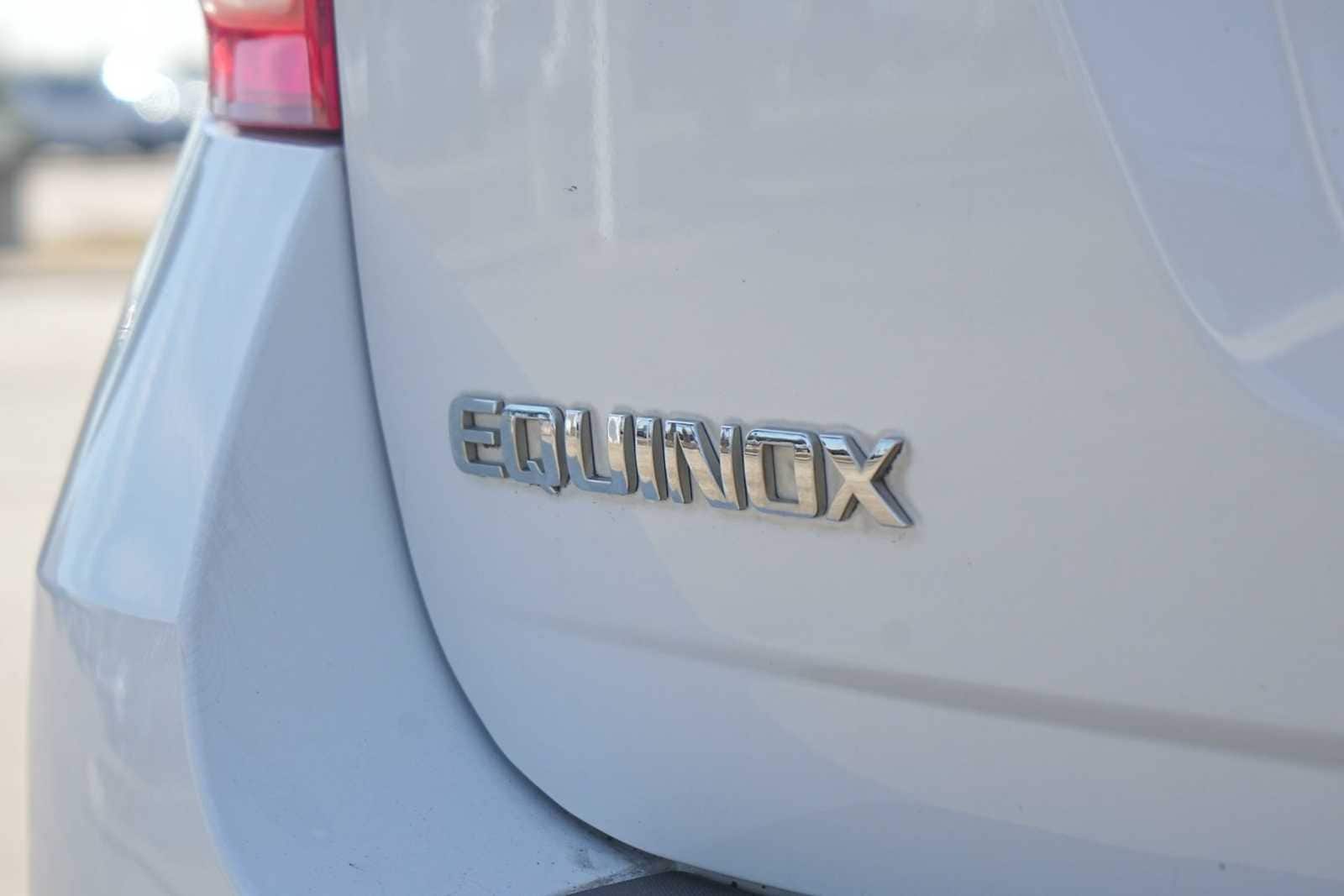 Thumbnail: 2017 Chevrolet Equinox - 8