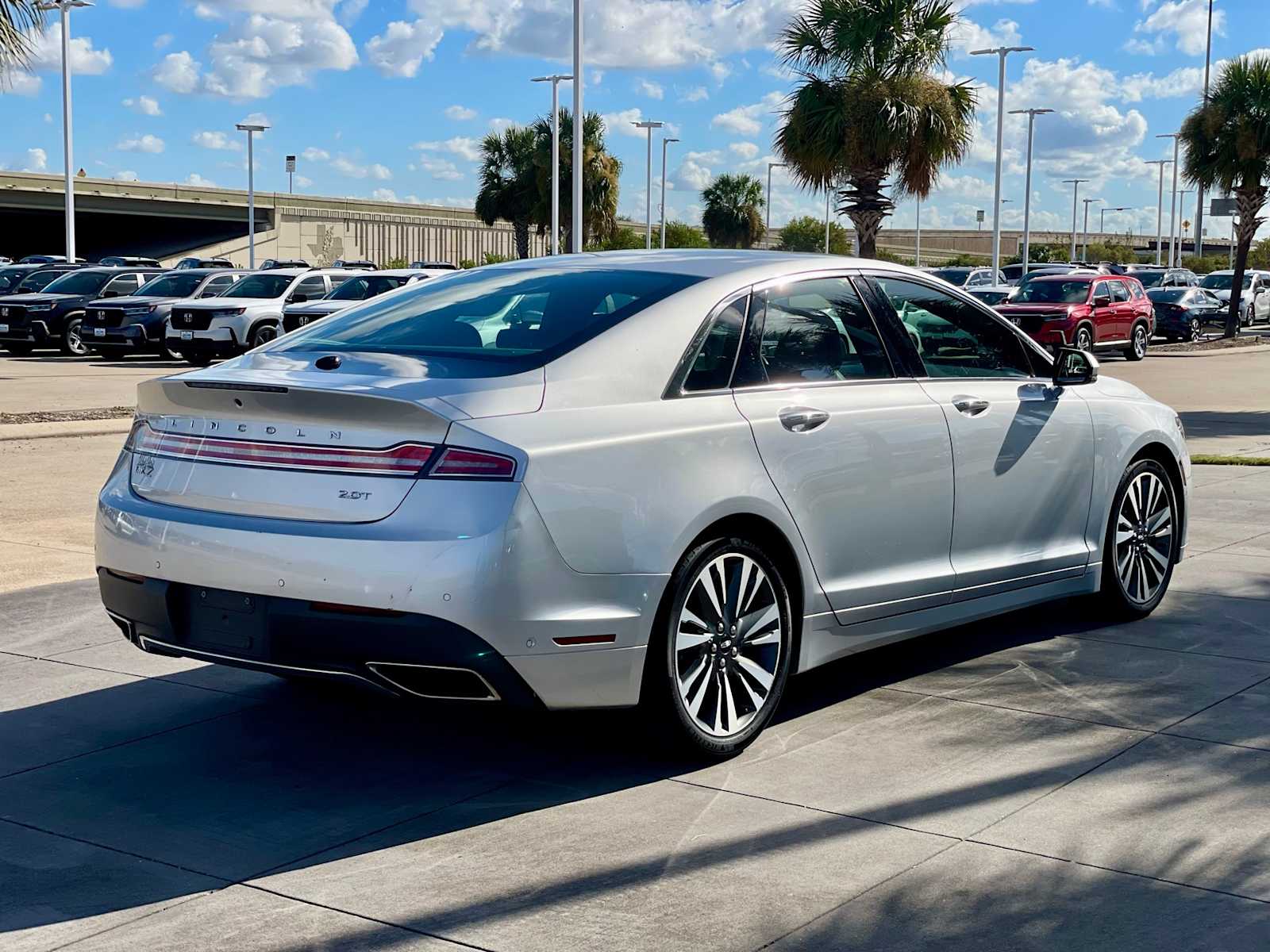 Thumbnail: 2019 Lincoln MKZ - 3