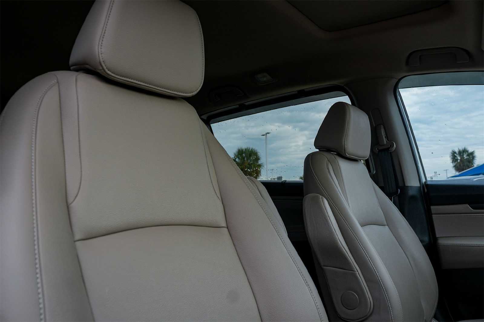 Thumbnail: 2019 Honda Odyssey - 14