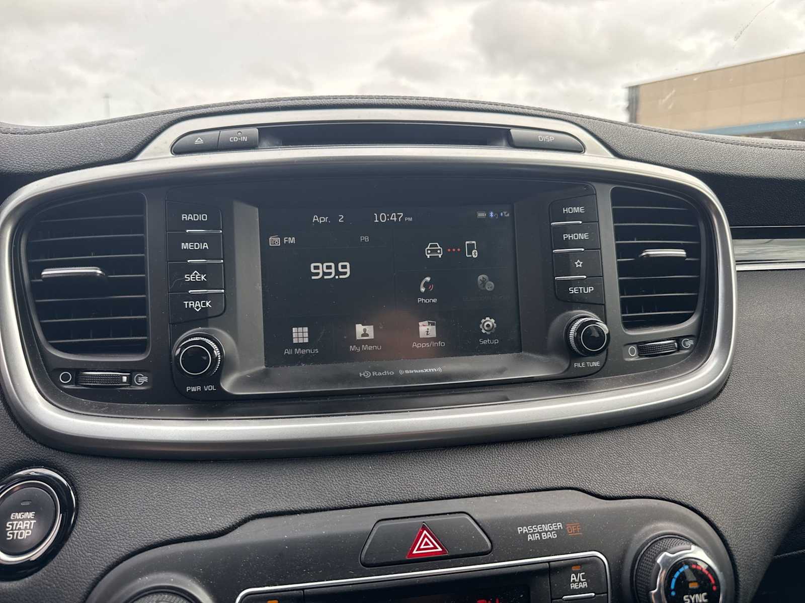 Thumbnail: 2019 Kia Sorento - 9