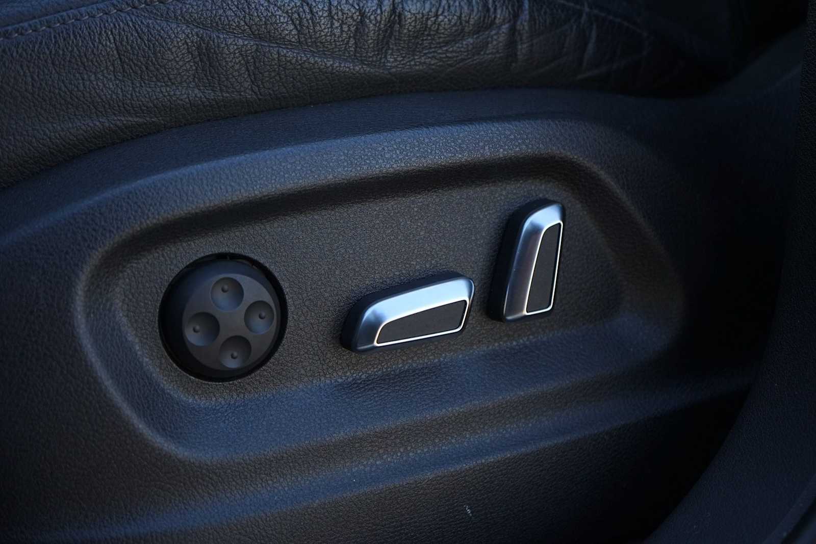 Thumbnail: 2013 Audi Q5 - 12