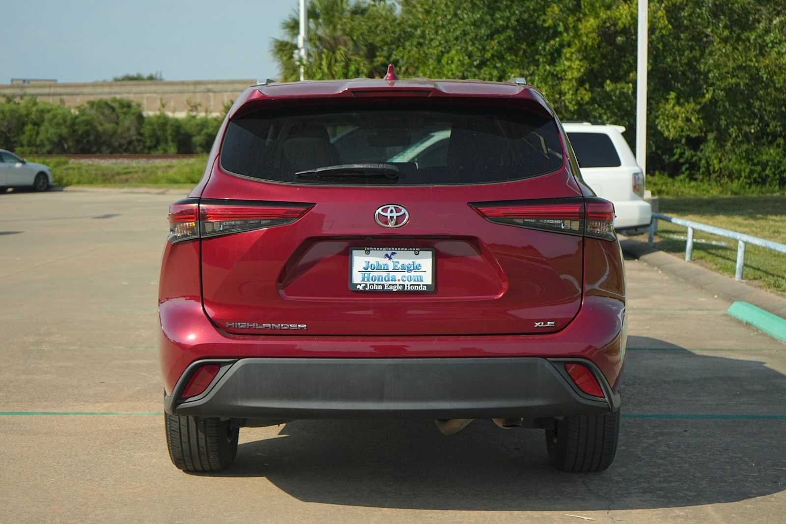 2023 Toyota Highlander XLE - Photo 5