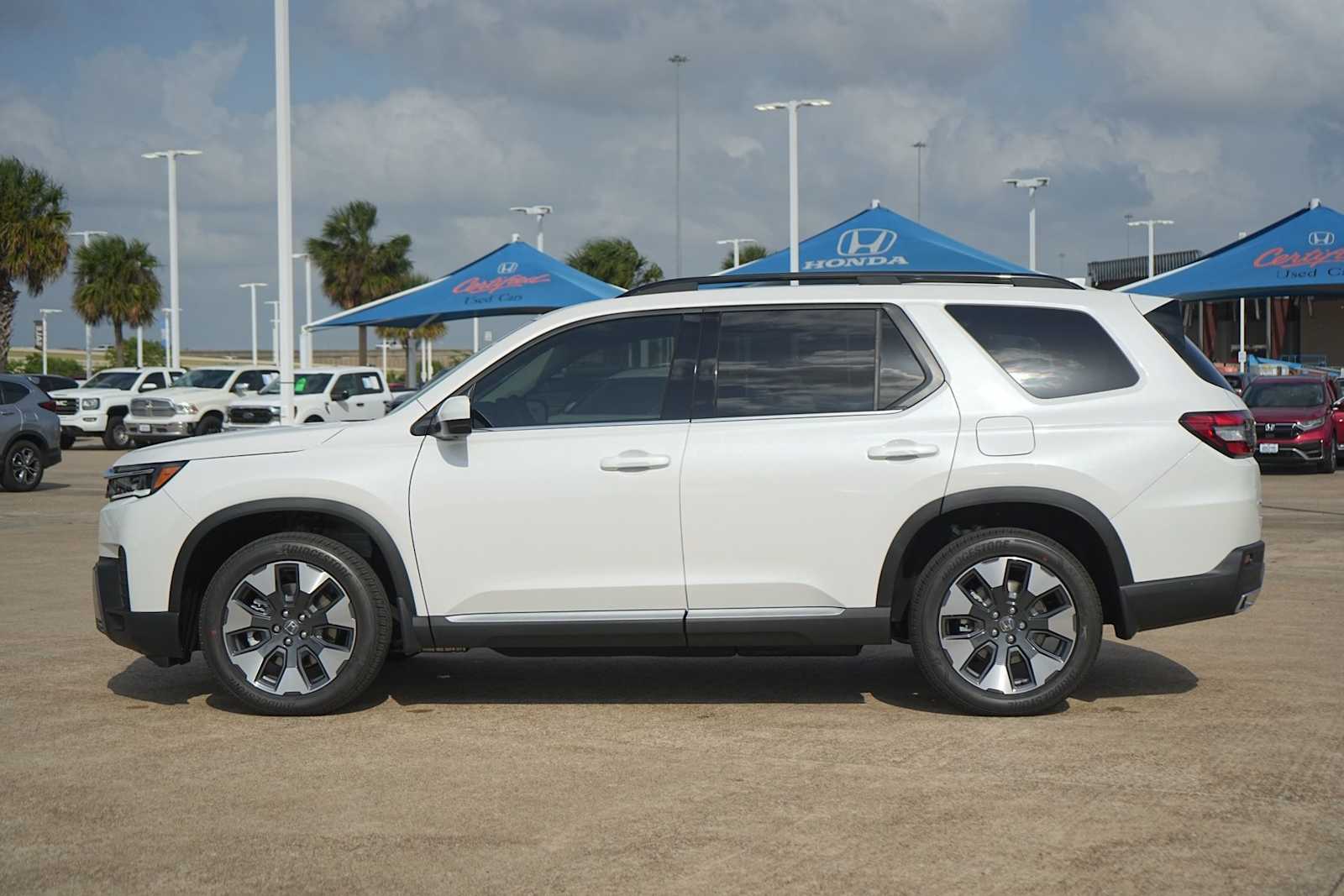 Thumbnail: 2026 Honda Pilot - 3
