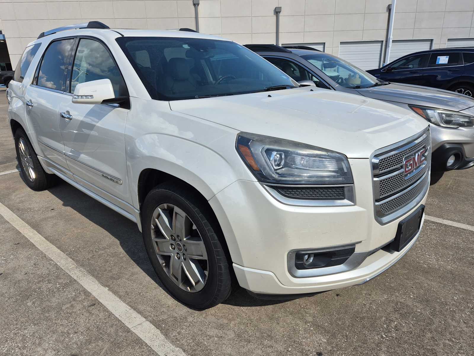 Thumbnail: 2015 GMC Acadia - 3