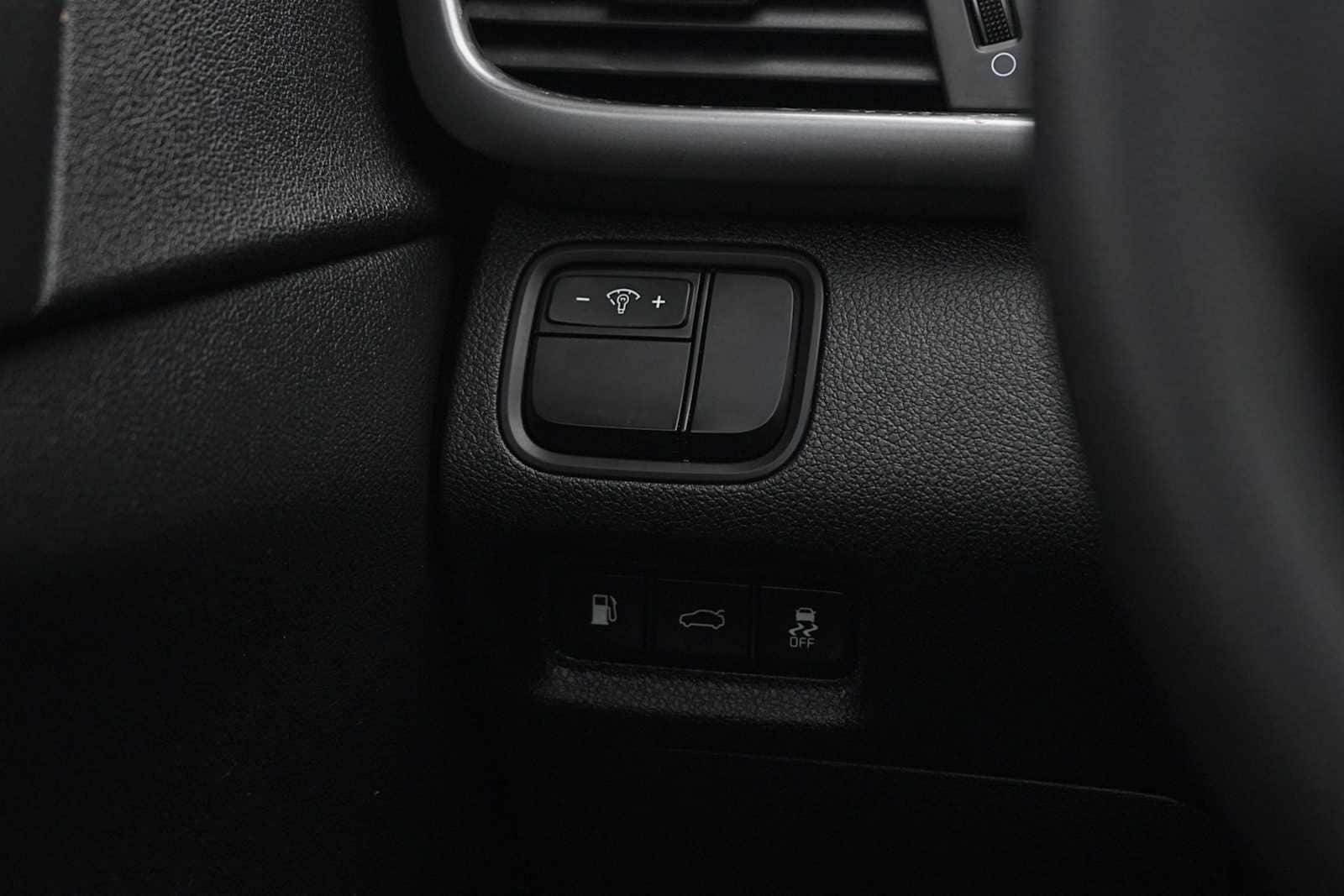 Thumbnail: 2018 Kia Optima - 24