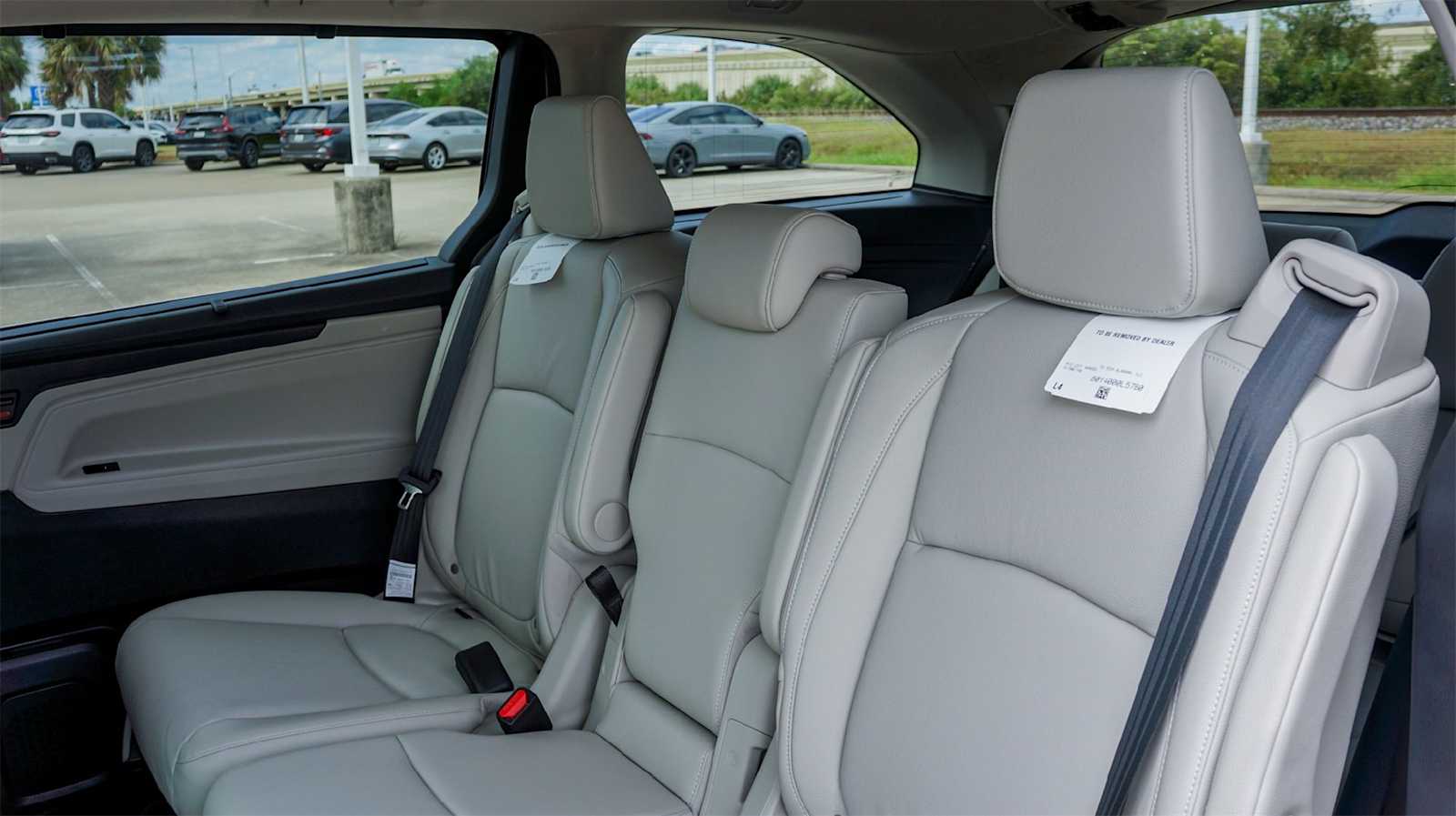 Thumbnail: 2026 Honda Odyssey - 13