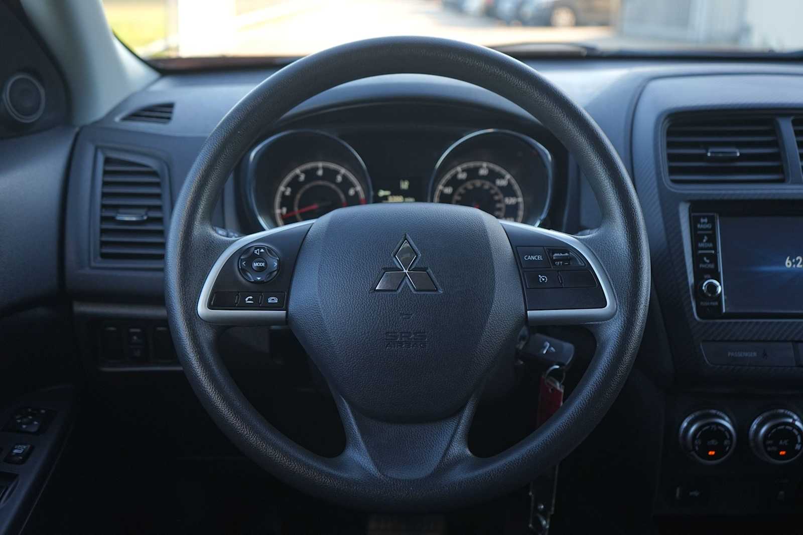 Thumbnail: 2024 Mitsubishi Outlander Sport - 16