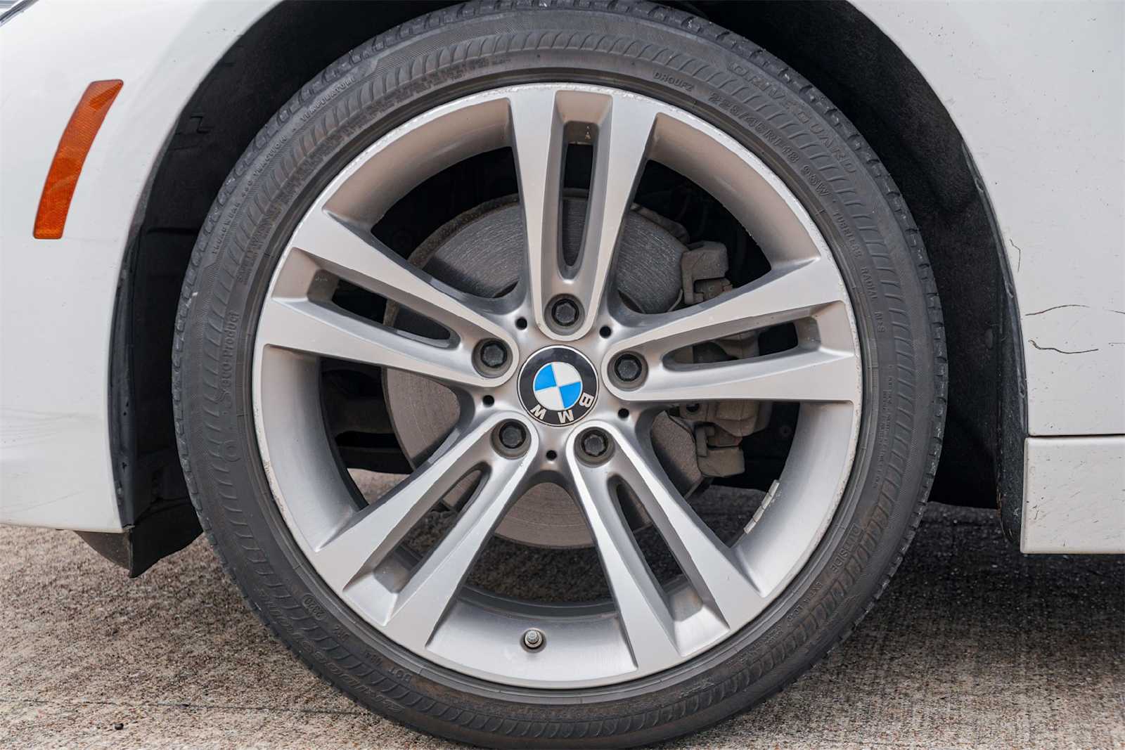 Thumbnail: 2017 BMW 3 Series - 8