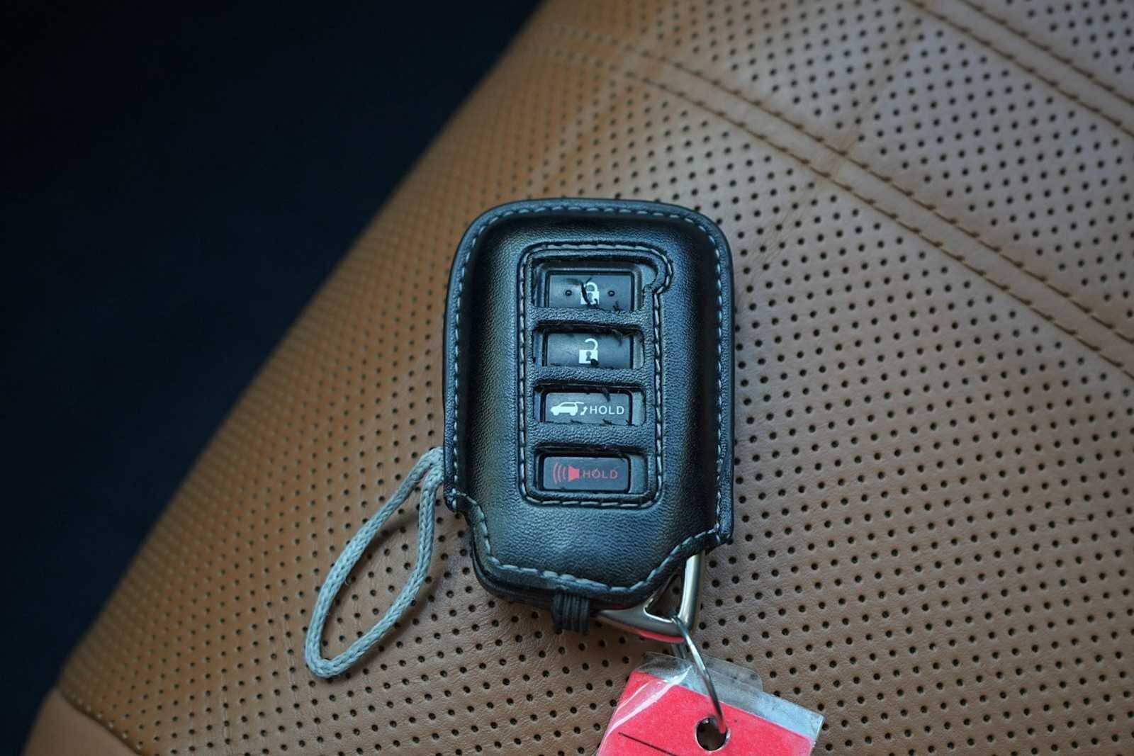 Thumbnail: 2022 Lexus RX - 28