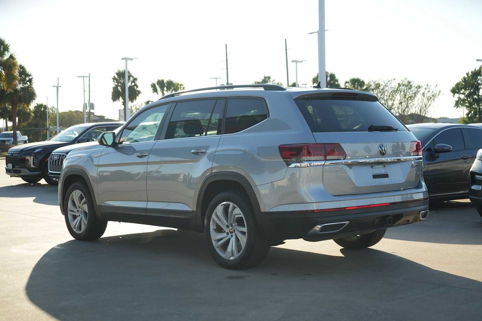 Thumbnail: 2022 Volkswagen Atlas - 4