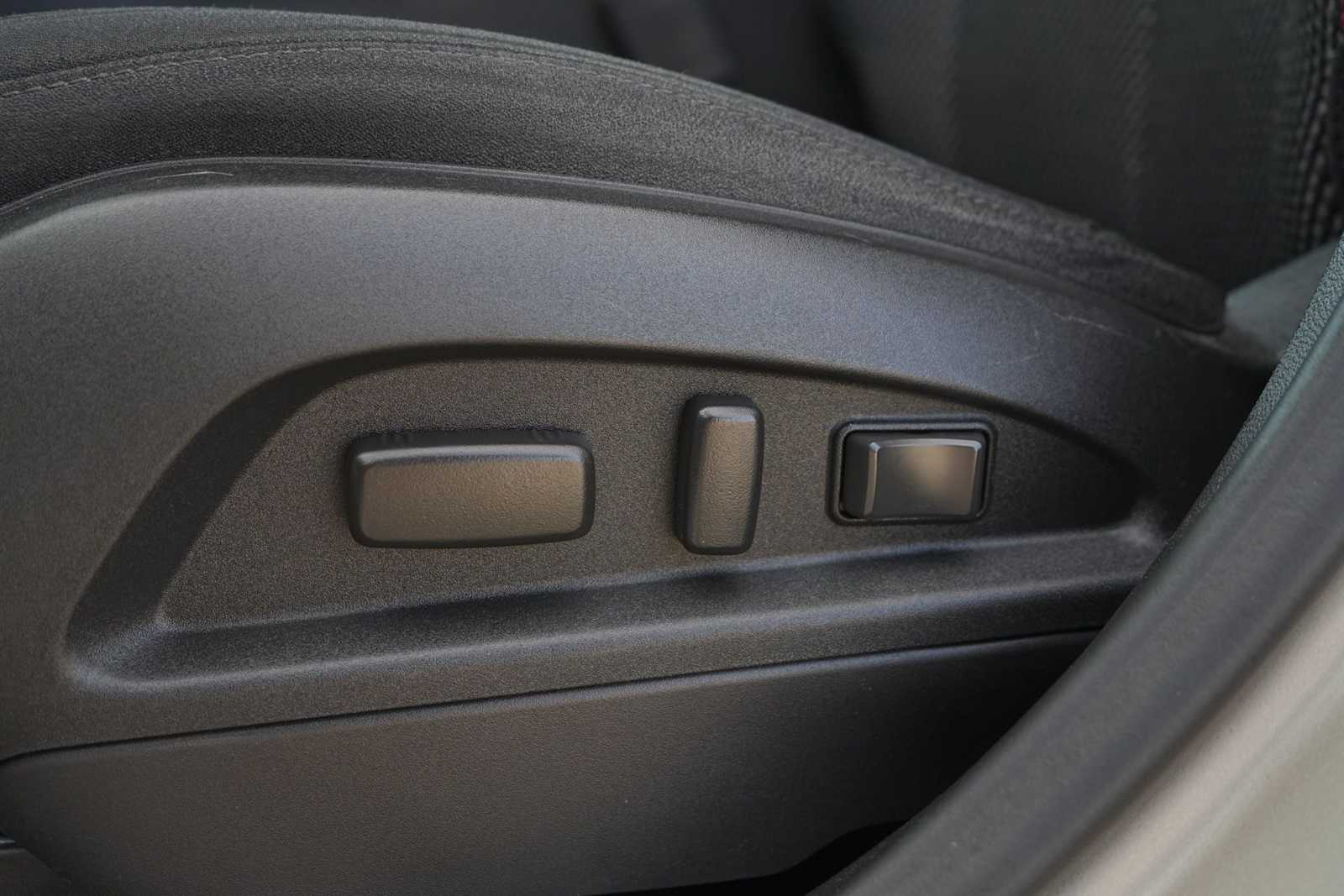 Thumbnail: 2015 GMC Terrain - 12