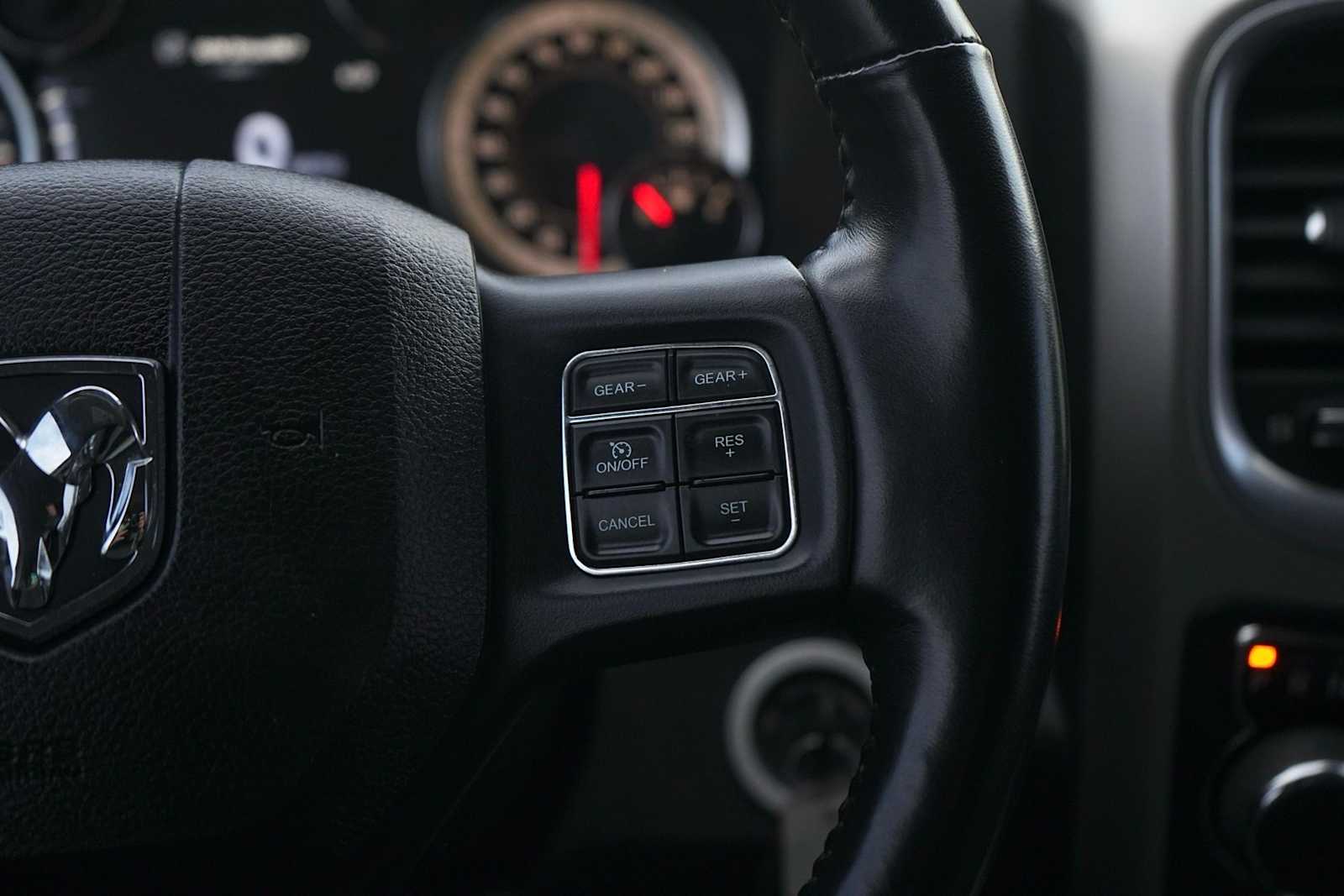 Thumbnail: 2020 RAM 1500 Classic - 18