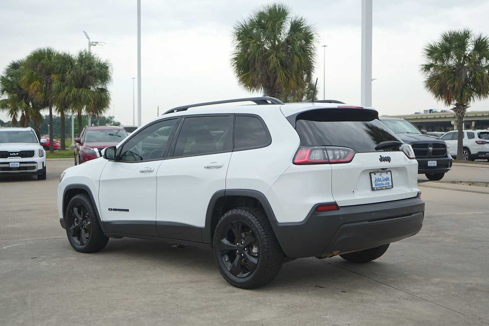 Thumbnail: 2021 Jeep Cherokee - 3