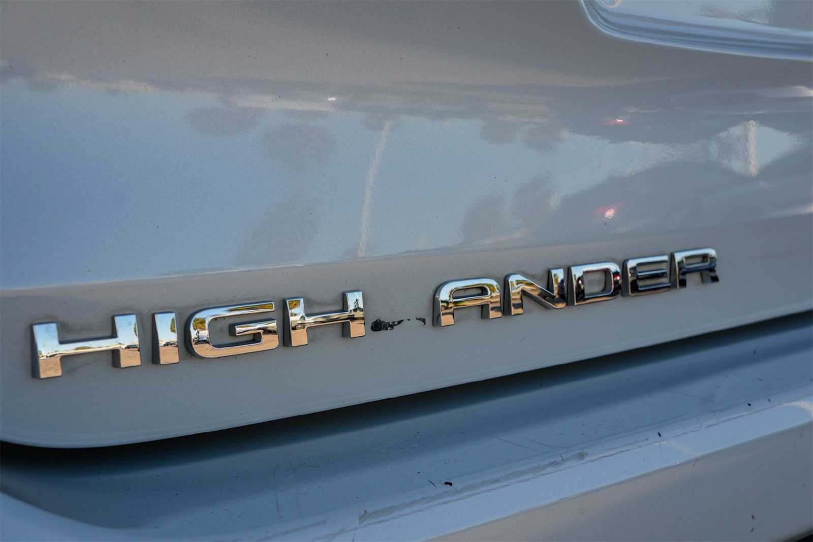 Thumbnail: 2021 Toyota Highlander - 7