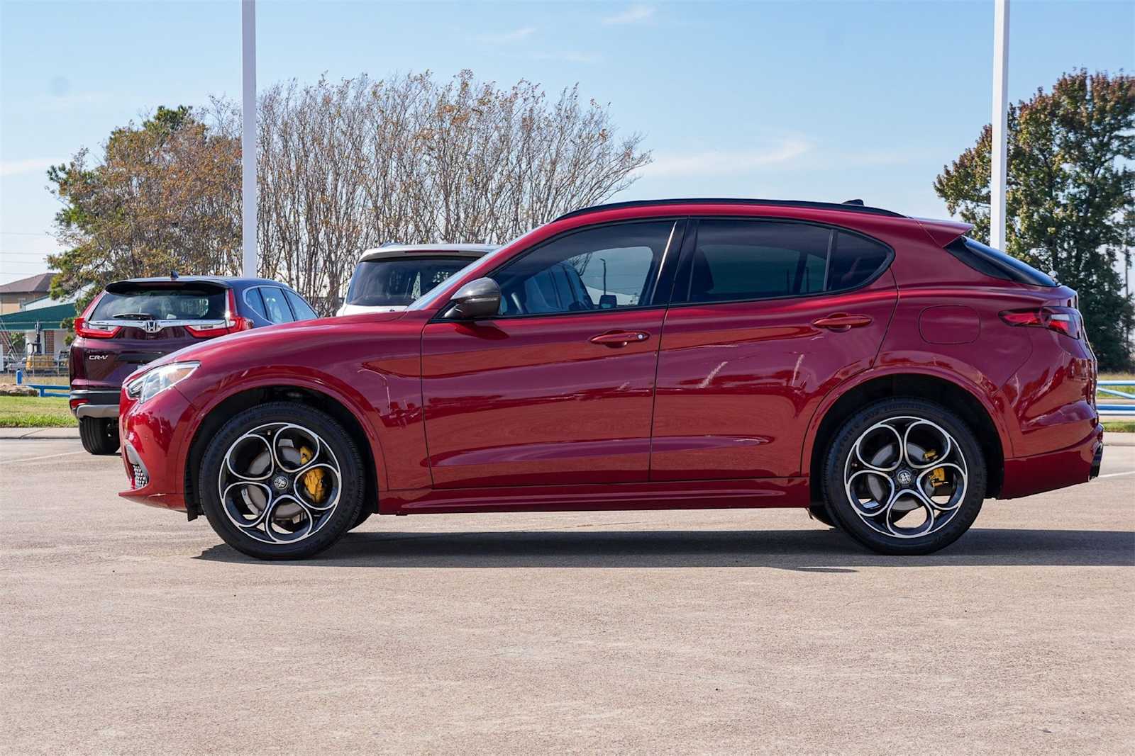 Thumbnail: 2021 Alfa Romeo Stelvio - 3