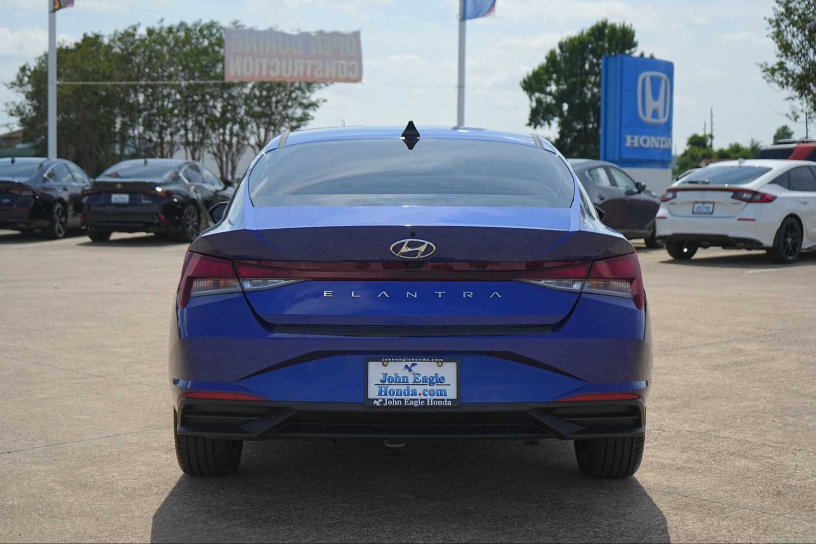 Thumbnail: 2023 Hyundai Elantra - 5