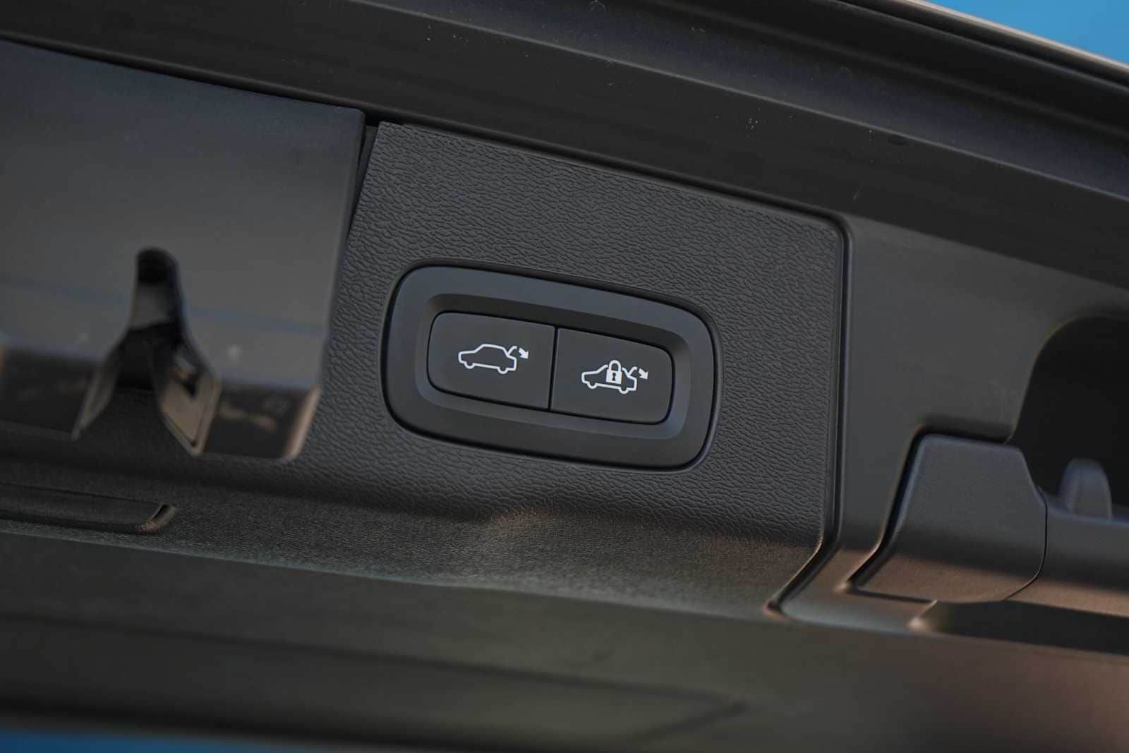 Thumbnail: 2024 Volvo XC60 - 26