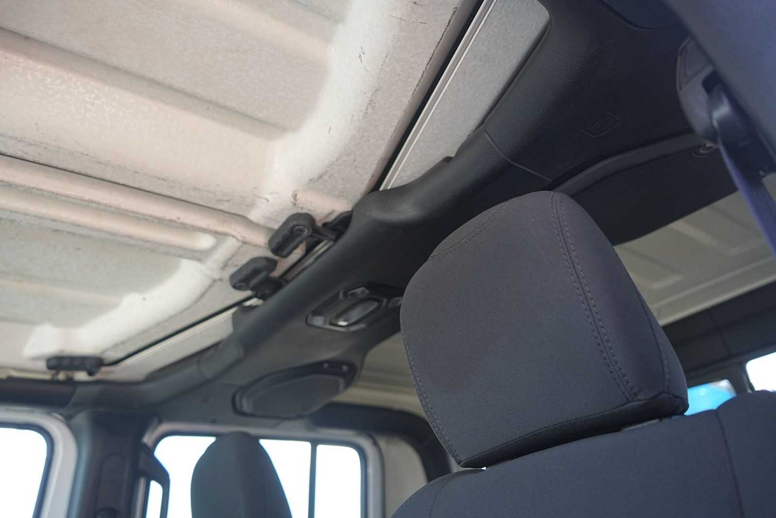 Thumbnail: 2023 Jeep Gladiator - 26