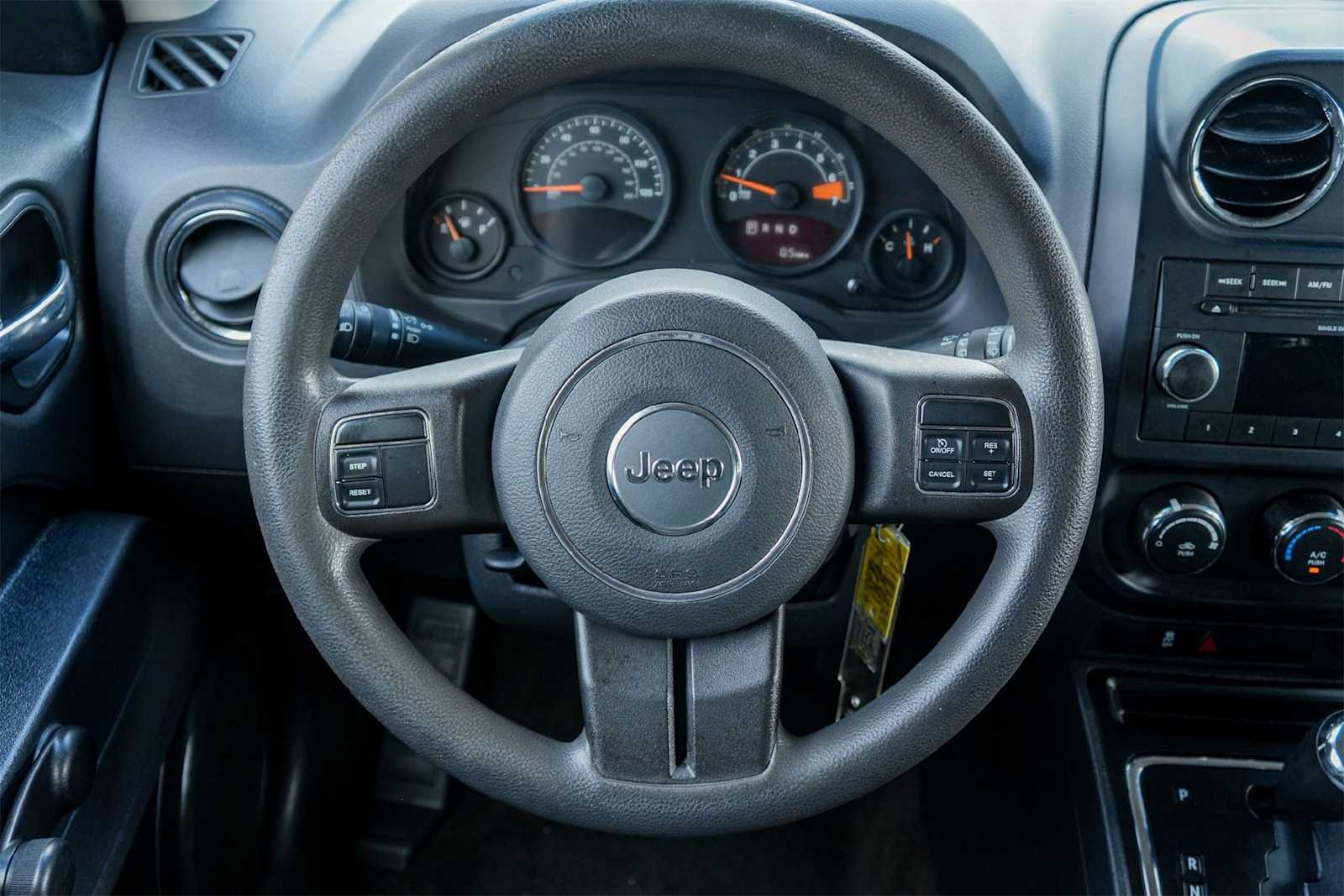 Thumbnail: 2015 Jeep Patriot - 15